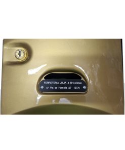 placa con agujeros para buzones ARFE